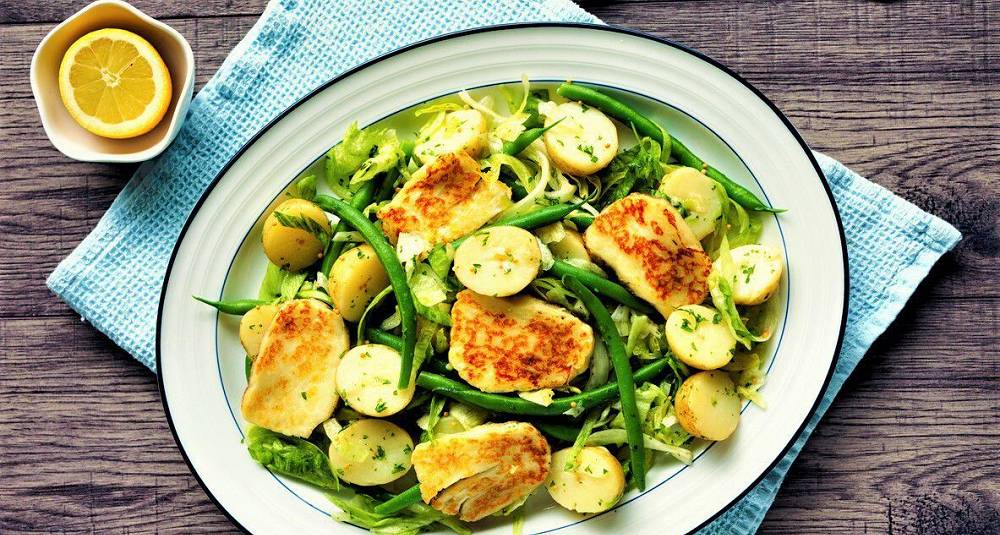 Vegetarisk Nice-salat med halloumi