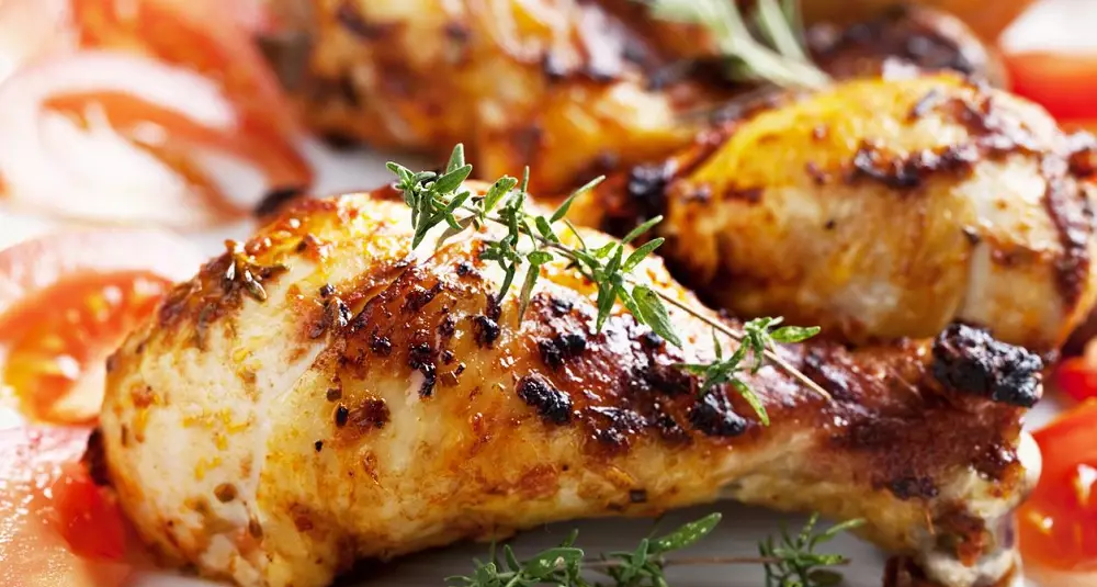 Grillede kyllinglår med rødvinsmarinade og yoghurtmarinade