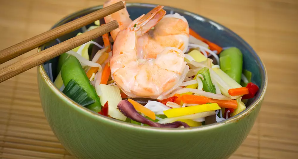 Wok med shitake og scampi/tigerreker