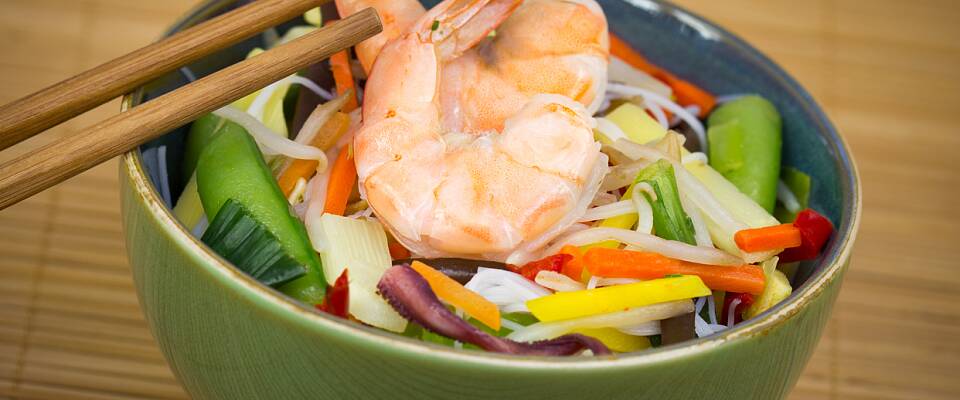 En smaksfylt og vårlig wok-rett skaper matglede på en tirsdag