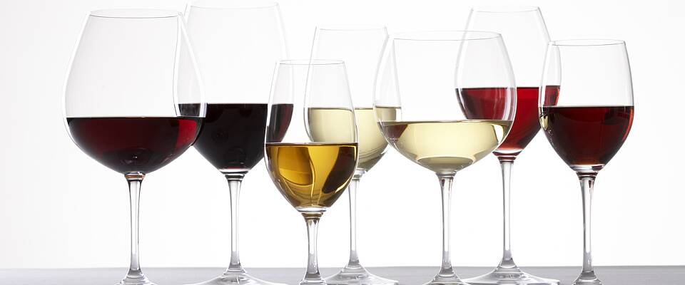 La en proff lære deg å smake vin - berømte områder og populære druer