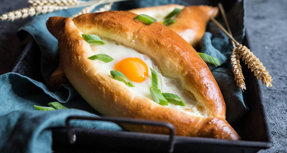 Khachapuri georgisk ostebrød