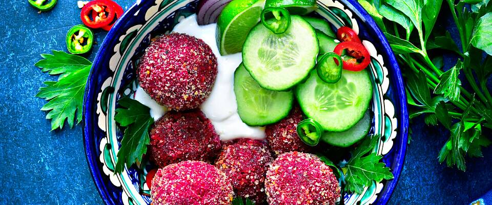 Lag denne fargerike varianten av falafel for en ny og spennende opplevelse