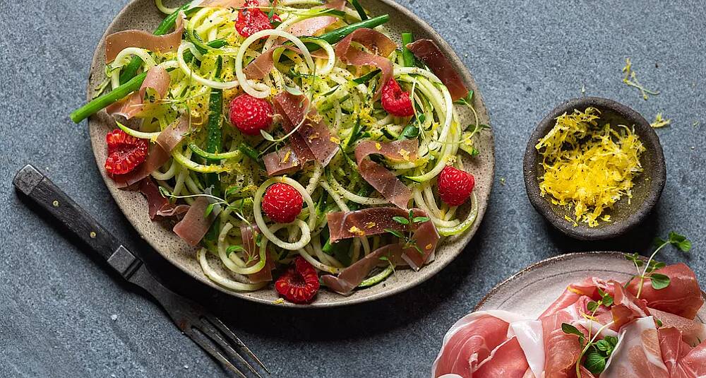 Squashspaghetti med parmaskinke