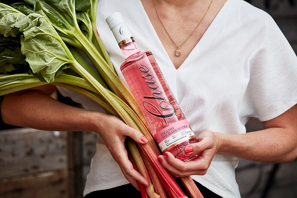 English-Rhubarb-Vodka.jpg [254.13 KB]