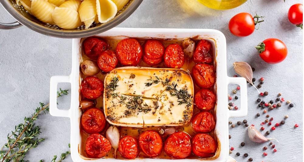 Pasta med bakt tomat og feta