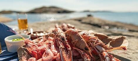 Prøv noe helt nytt til skalldyrene. Surøl er som skapt for å matche sommerfavorittene - og her får du forslagene