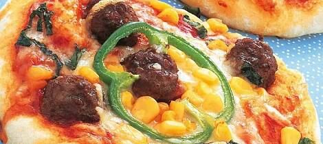 Pizza med kjøttboller