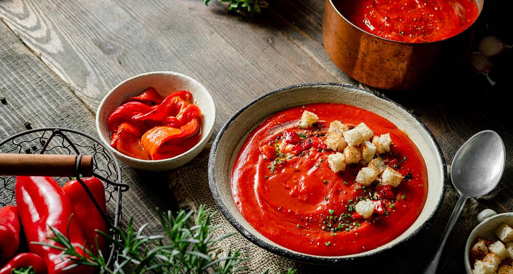 Suppe med rød paprika