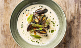 Kremet bouillabaisse er en fyldig fiskesuppe som gir mersmak