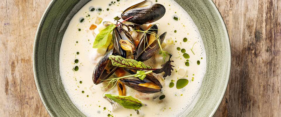 Kremet bouillabaisse er en fyldig fiskesuppe som gir mersmak