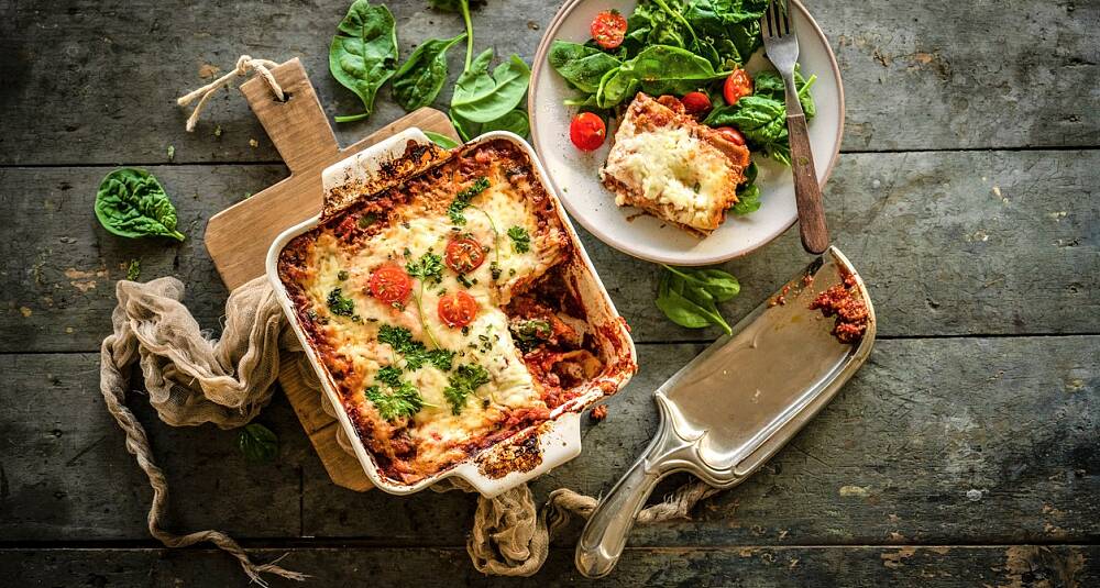 Lasagne med salat