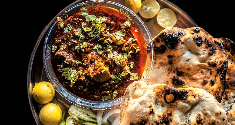 Lam i fyldig brun saus Gosht Shahjani fra India