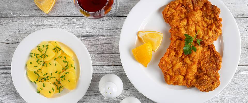 Rød burgund og kalveschnitzel blir til et måltid som gir deg gåsehud av fryd