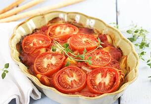 Lettsaltet torsk i tomatform