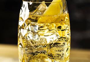 Whisky tonic - whiskypjolter med en vri - drinkoppskrift