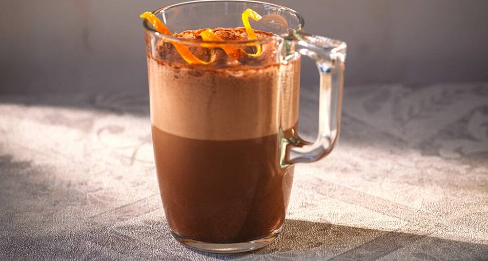 Revisited Hot chocolate drinkoppskrift med cognac, sjokolade og appelsinlikør