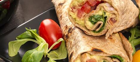 Fyll tortillaene med marinert fisk