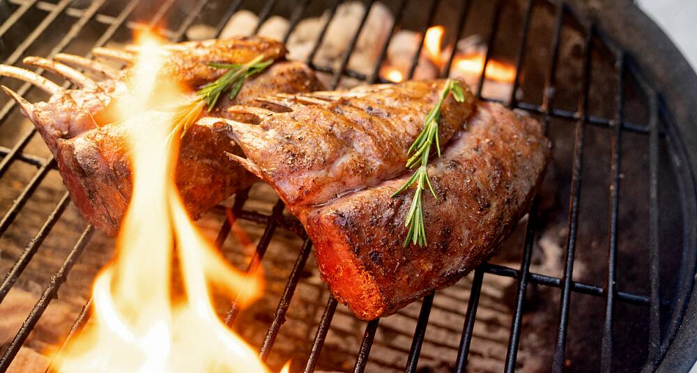 Marinert lammelår på grillen