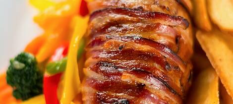 Baconsurret svinefilet med fyll