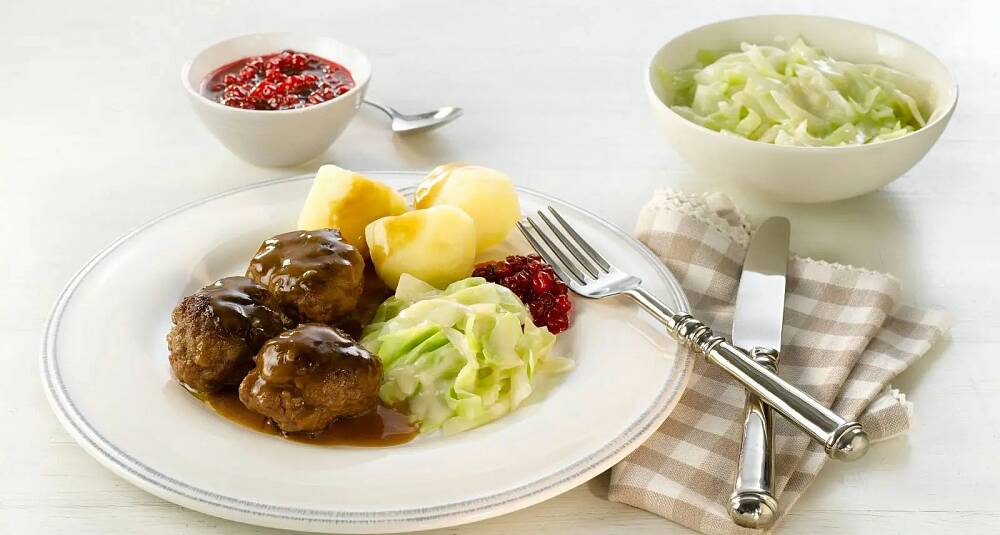 Klar en klassiker: Kjøttkaker med kålstuing