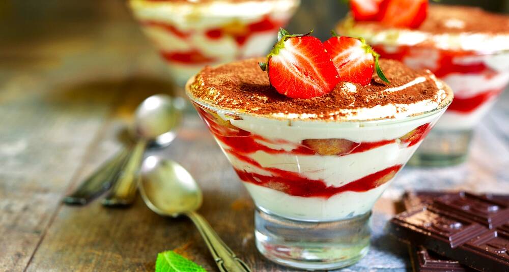 Med jordbærmousse à la tiramisu til dessert får du en myk overgang til vår