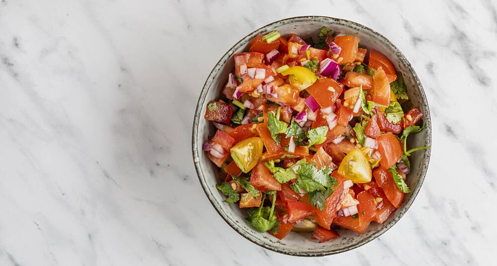 Chilensk tomat og løksalat ensalada chilena