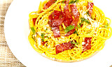 Tre pakker fra kjøleskapet og middagen er i boks, finn fram pasta, creme fraiche og pepperoni