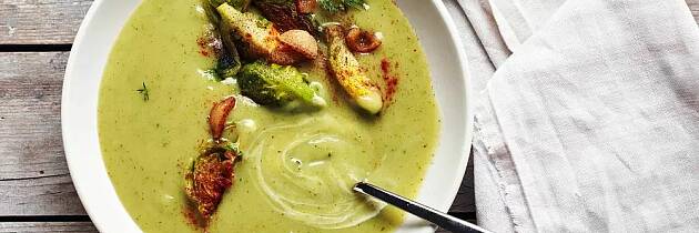 En grønnsaksuppe som denne smaker godt også lunken