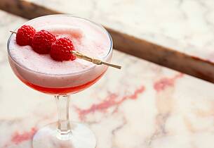 Clover Club med lite alkohol - drinkoppskrift