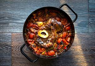 Ossobucco al Pomodoro - kalveskank med tomat