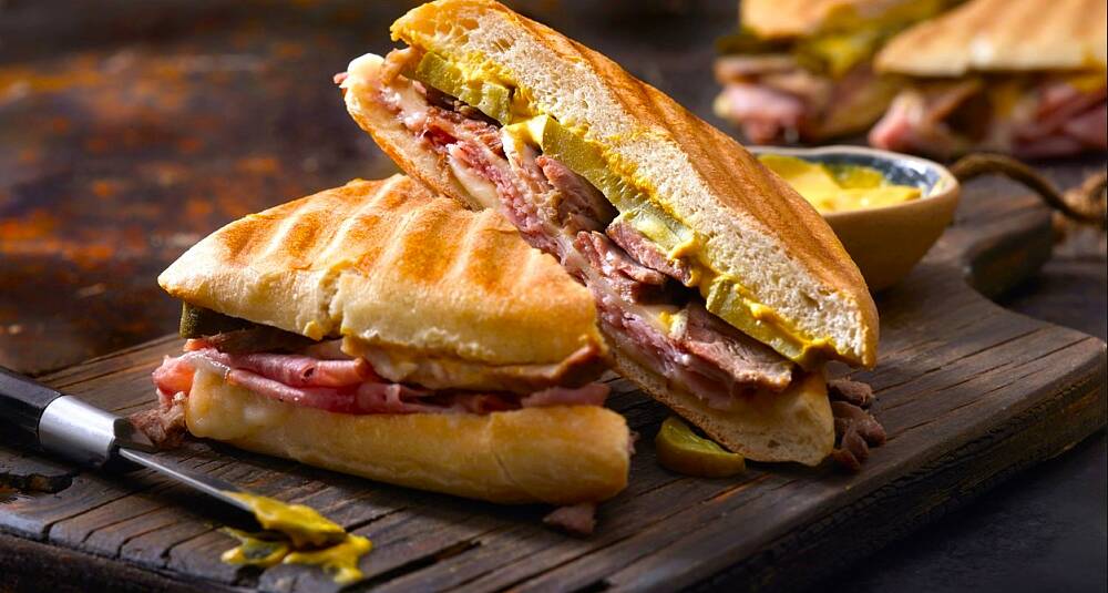 Pannestekt sandwich med skinke og avokado | |Du lager den på 15 minutter | aperitif.no