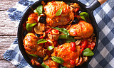 En Italienskinspirert kyllinggryte smaker fortreffelig i juni
