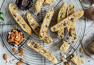 Biscotti med mandler og sjokolade