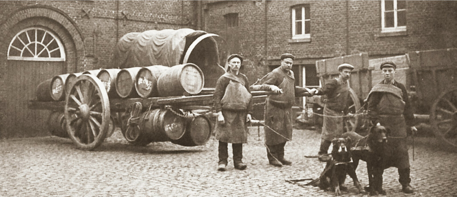 De fire brødrene Rodenbach startet bryggeriet i 1821.