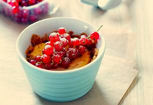 En porsjonspai med rips og hasselnøtter har alle plass til som dessert