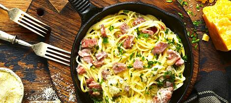 Denne vrien på pastafavoritten carbonara kommer du til å like