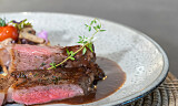 Kalvefilet med sherrysaus er en fin løsning for årets første helgekos