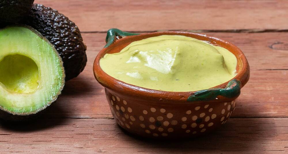 Aguacate salsa - avocado-dip