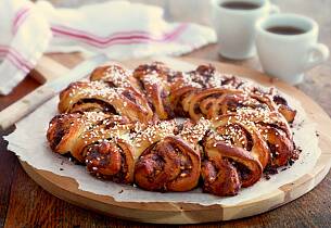 Ekstra julete kringle med kanel og sjokolade.