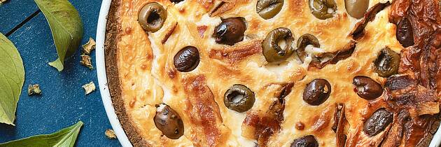 Det er utrolig hvor mye smak oliven alene kan gi til en pai som denne