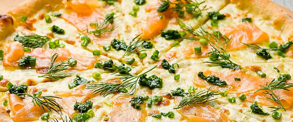 Overrask med en litt annen vri på pizzaen i kveld