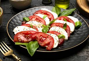 Tomat- og mozarellasalat - caprese