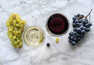 Nyt smaken av elegante viner fra Burgund og Limoux