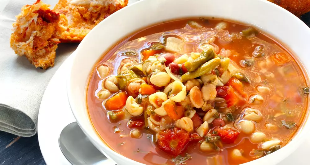Italiensk minestronesuppe