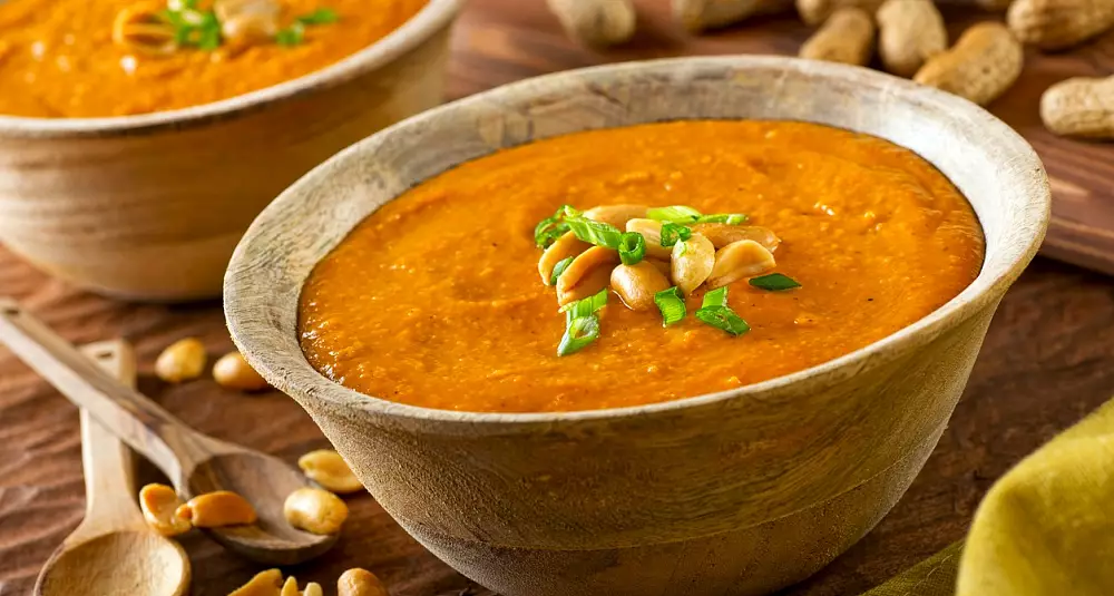 Afrikansk peanøttsuppe med kyllingkjøtt