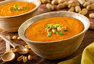 Vi må bruke mer hønsekjøtt - start med denne vestafrikanske suppa