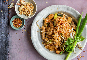 Svinekjøtt med nudler Pad thai