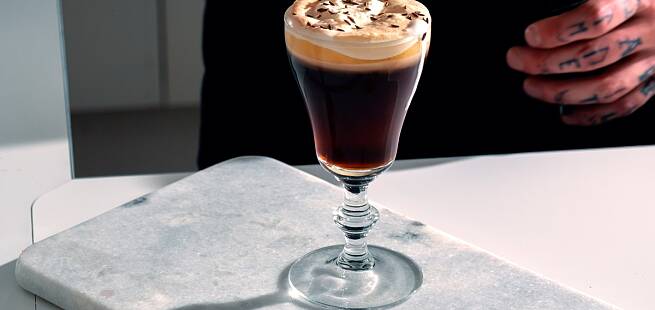 Luksuskarsk - helnorsk svar på Irish Coffee - drinkoppskrift