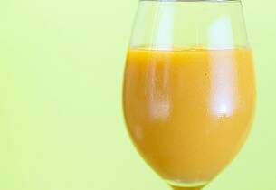 Syrejustert appelsinjuice som på Poppy